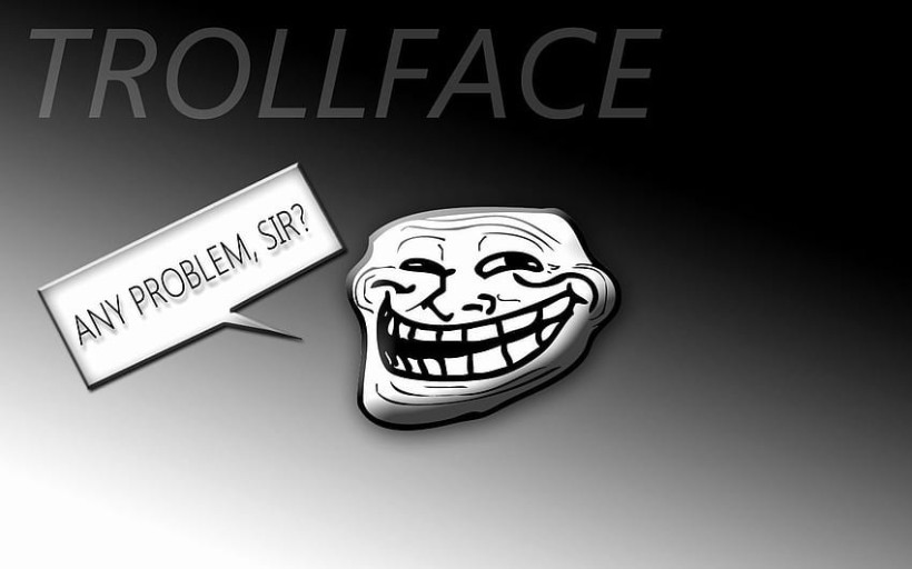 Lush scary troll face wallpaper for unique online reactions